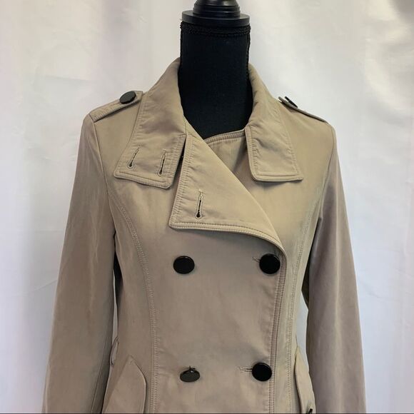 Tan brown beige short trenchcoat size medium - Picture 7 of 11